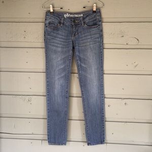 VINTAGE HERMOSA BY BULLHEAD SUPER SKINNY JEANS CLASSIC DENIM BLUE LOW RISE